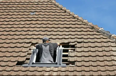 Pose de velux - Roquefort-des-Corbières
